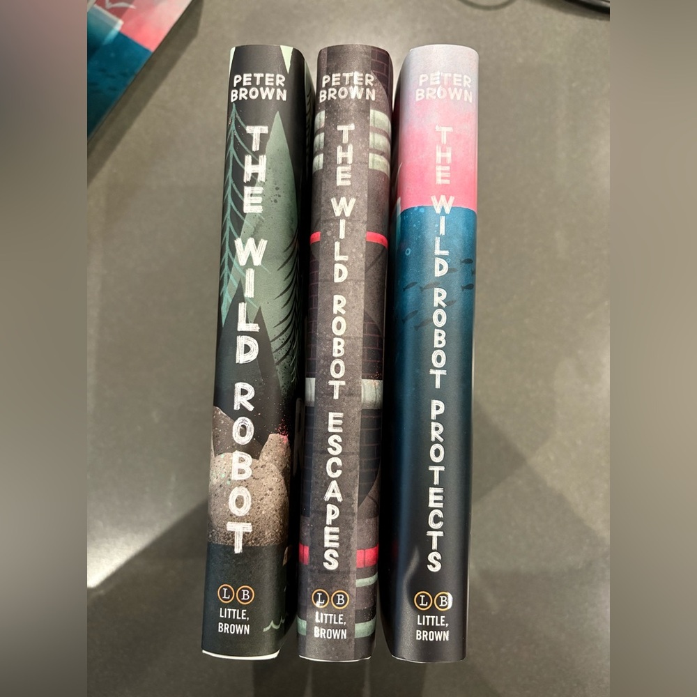 Gift 💝 The Wild Robot 3 Books Hardcover Collection by Peter Brown - Picture 3 of 8
